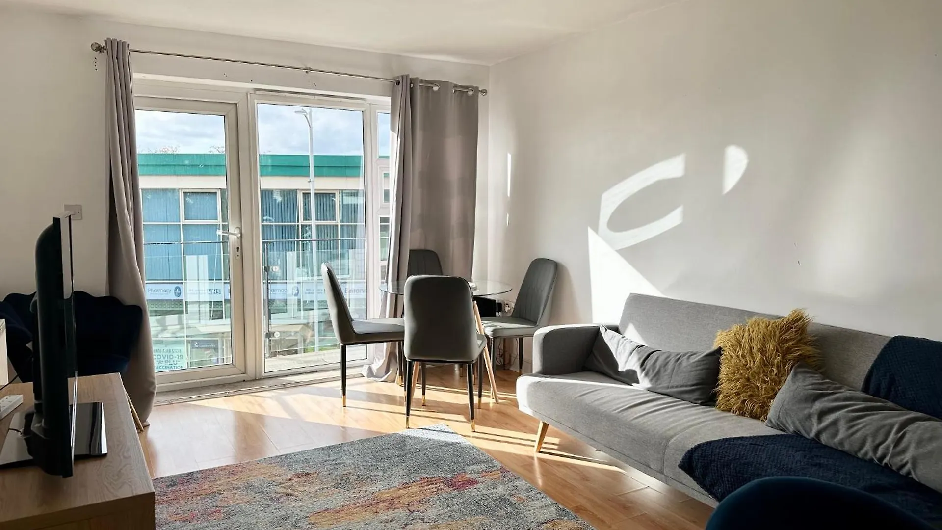 Cosy 2 Bed Apartment 5 Min Walk From London Tube Station Ilford